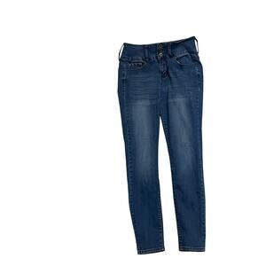 Edit

Kylie High-Rise Skinny Jeans Women’s Size 6 | Stretch Denim | Medium Wash